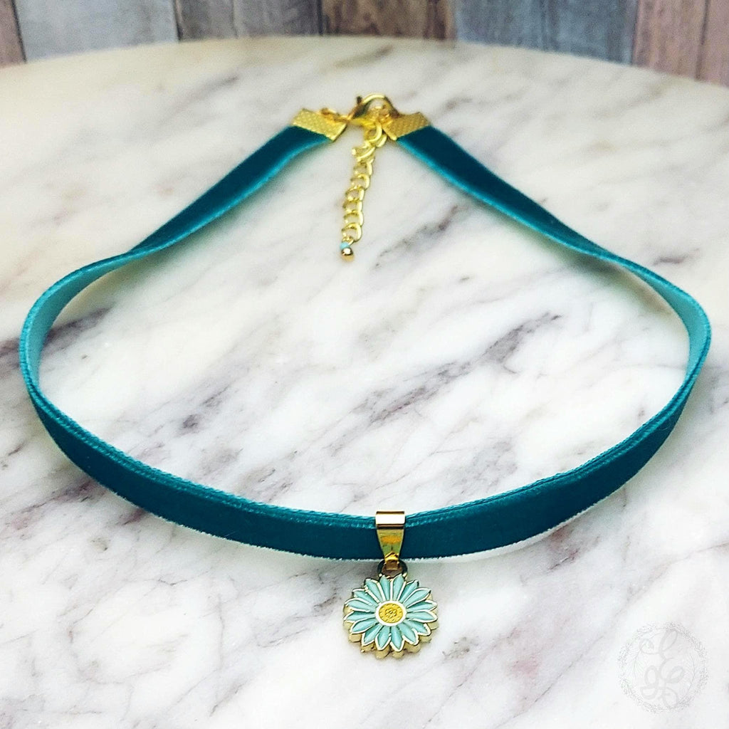 Teal Velvet Choker Necklace with Daisy Charm – Handcrafted Adjustable Choker