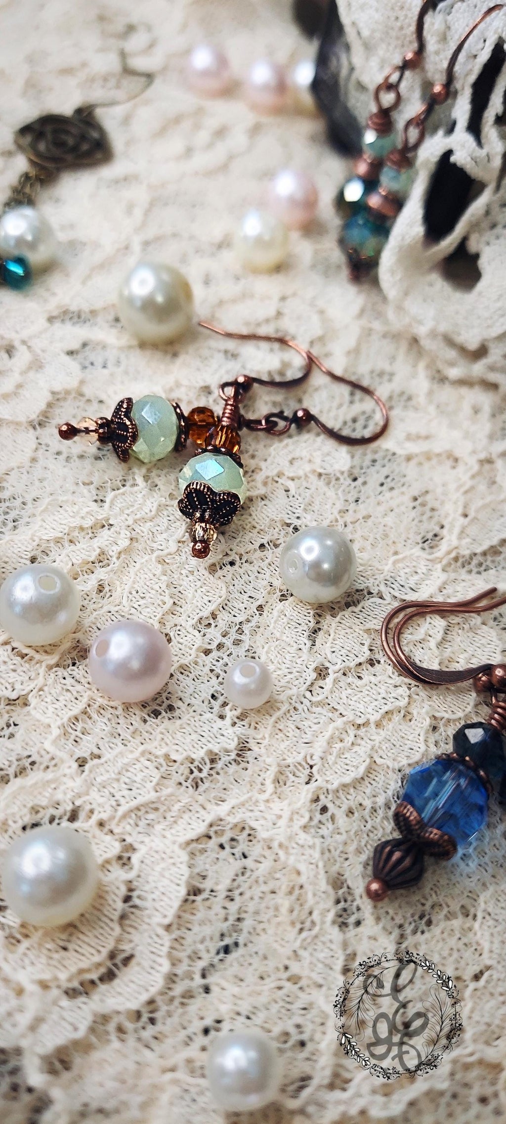 Antique Copper Crystal Earrings – Vintage Inspired Dangle Jewelry