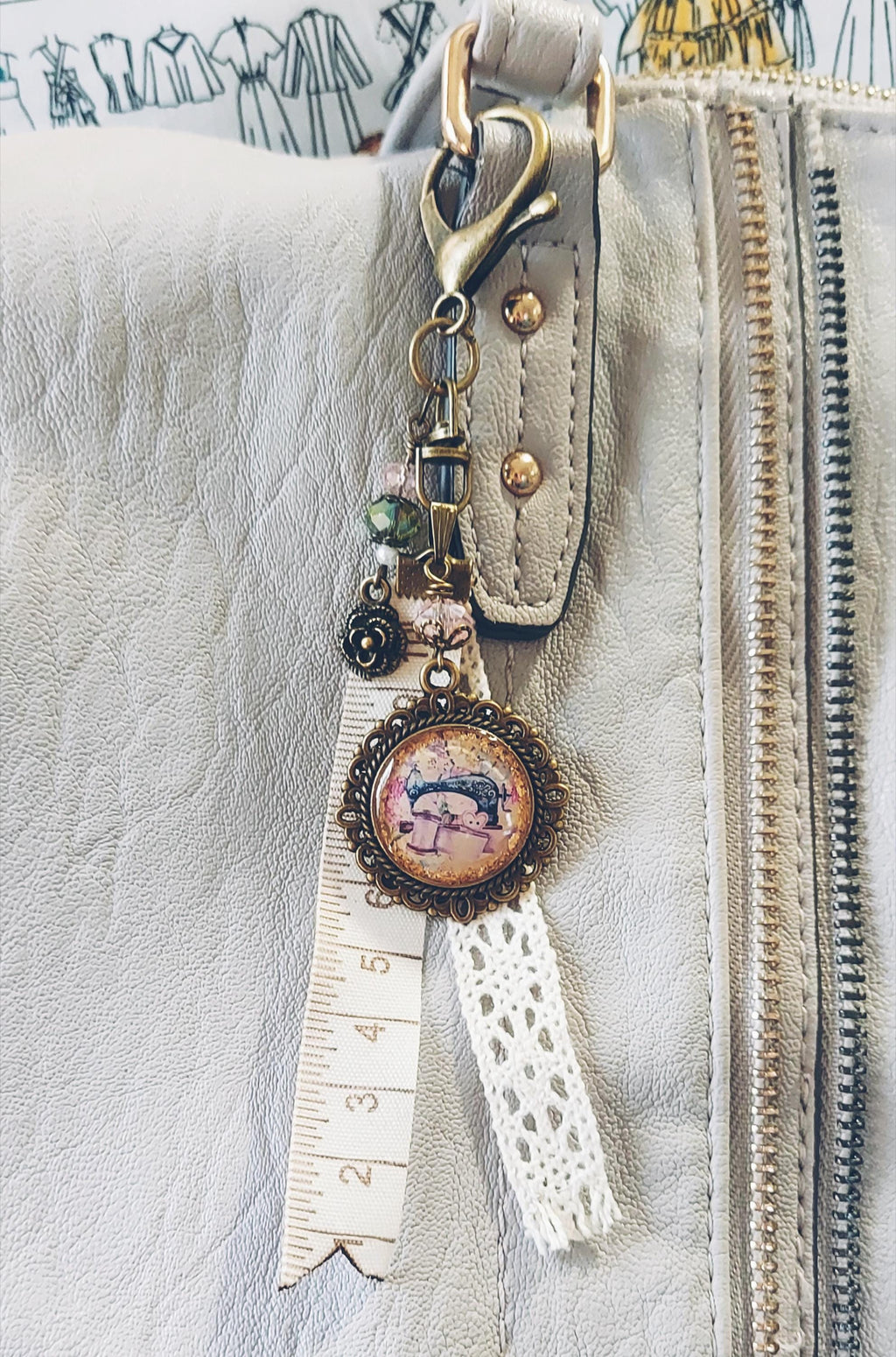 Vintage Sewing Purse Charm – Resin Cabochon with Antique Sewing Machine, Lace & Measuring Tape Ribbon