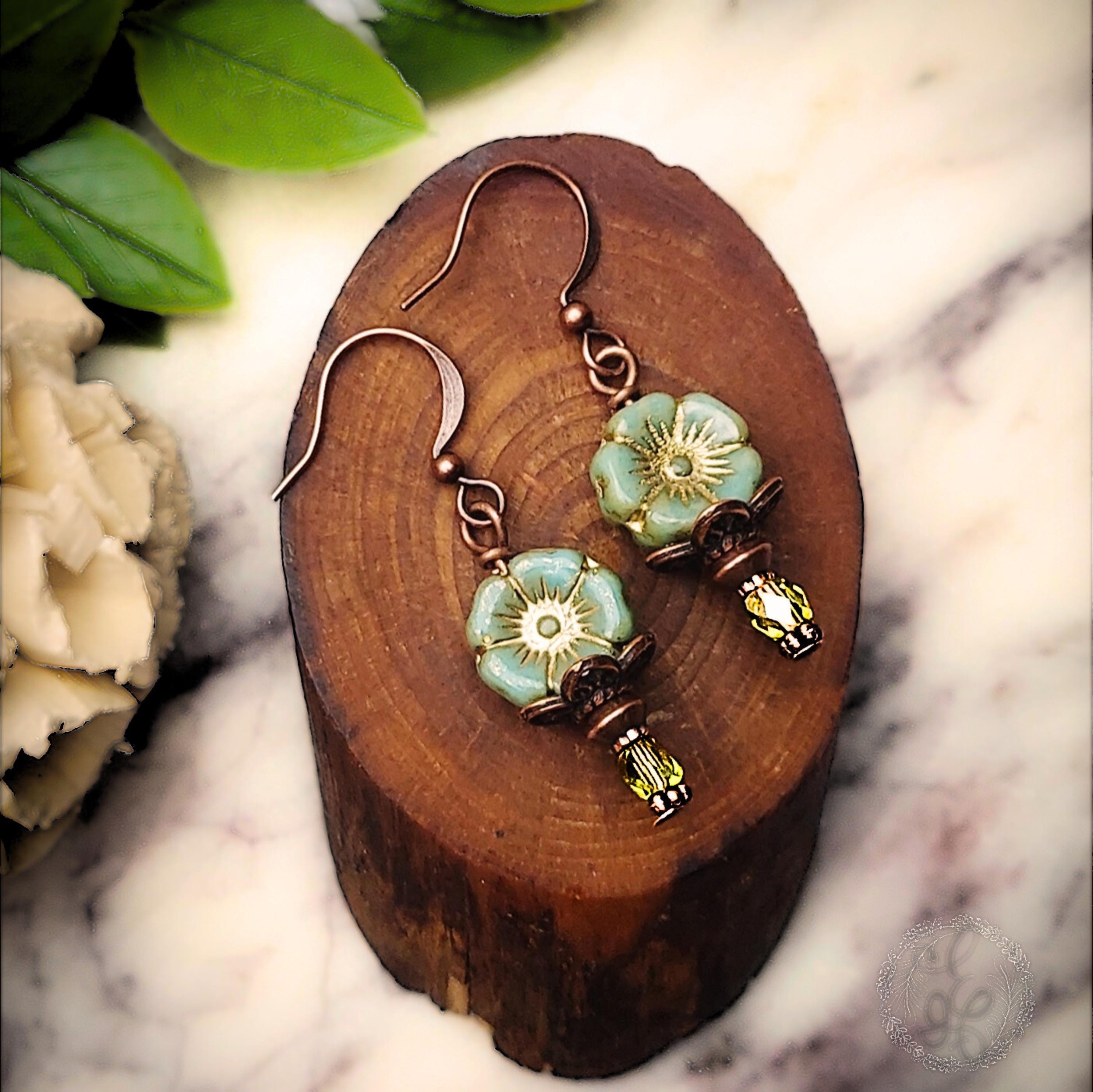 Vintage-Inspired Floral Czech Glass Earrings – Antique Copper Dangle Earrings