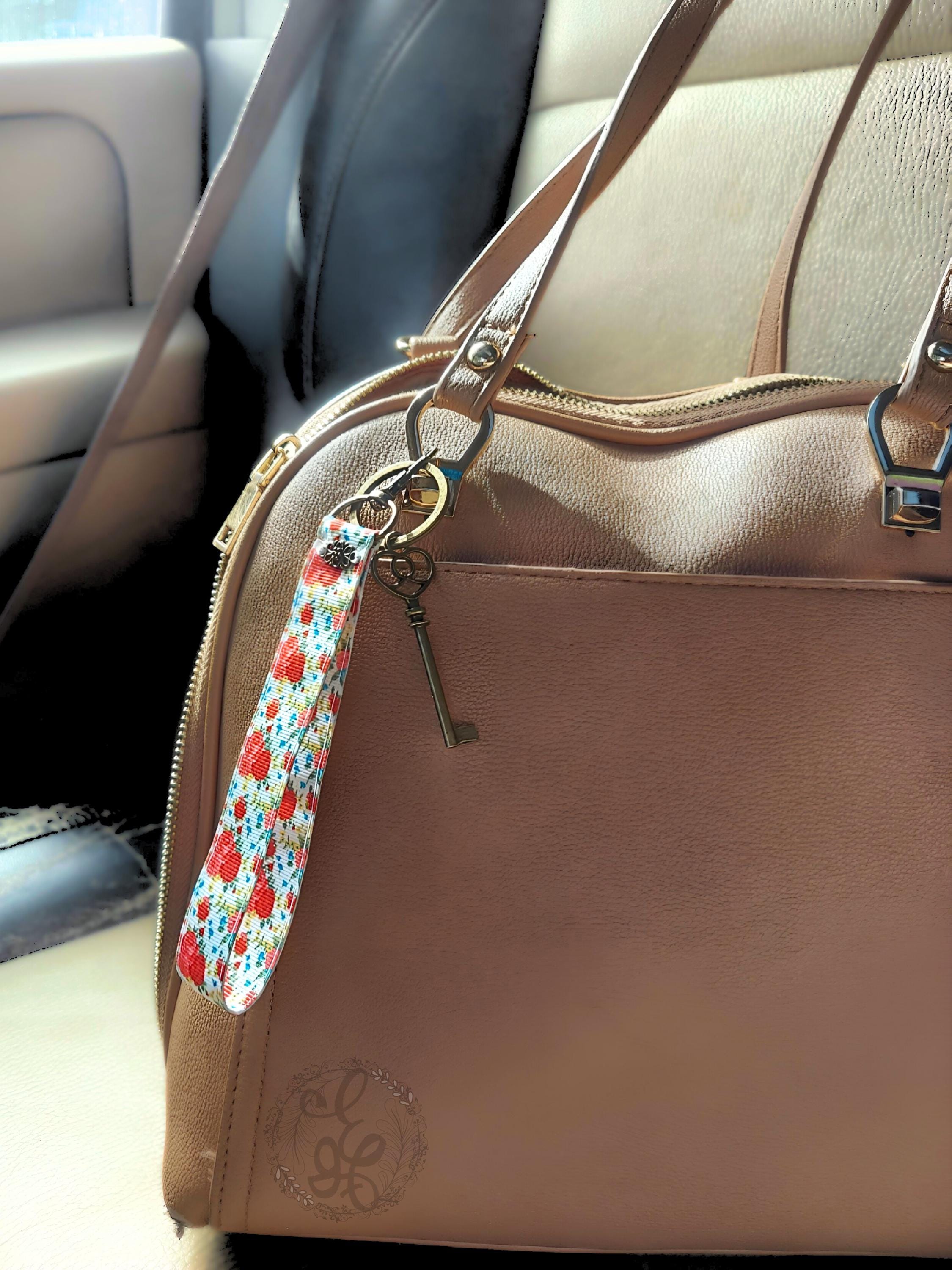 Vintage Floral Wristlet Keychain – Antique Gold Finish Key Fob with Lobster Clasp, Fabric Strap Key Holder, Handmade Gift for Her