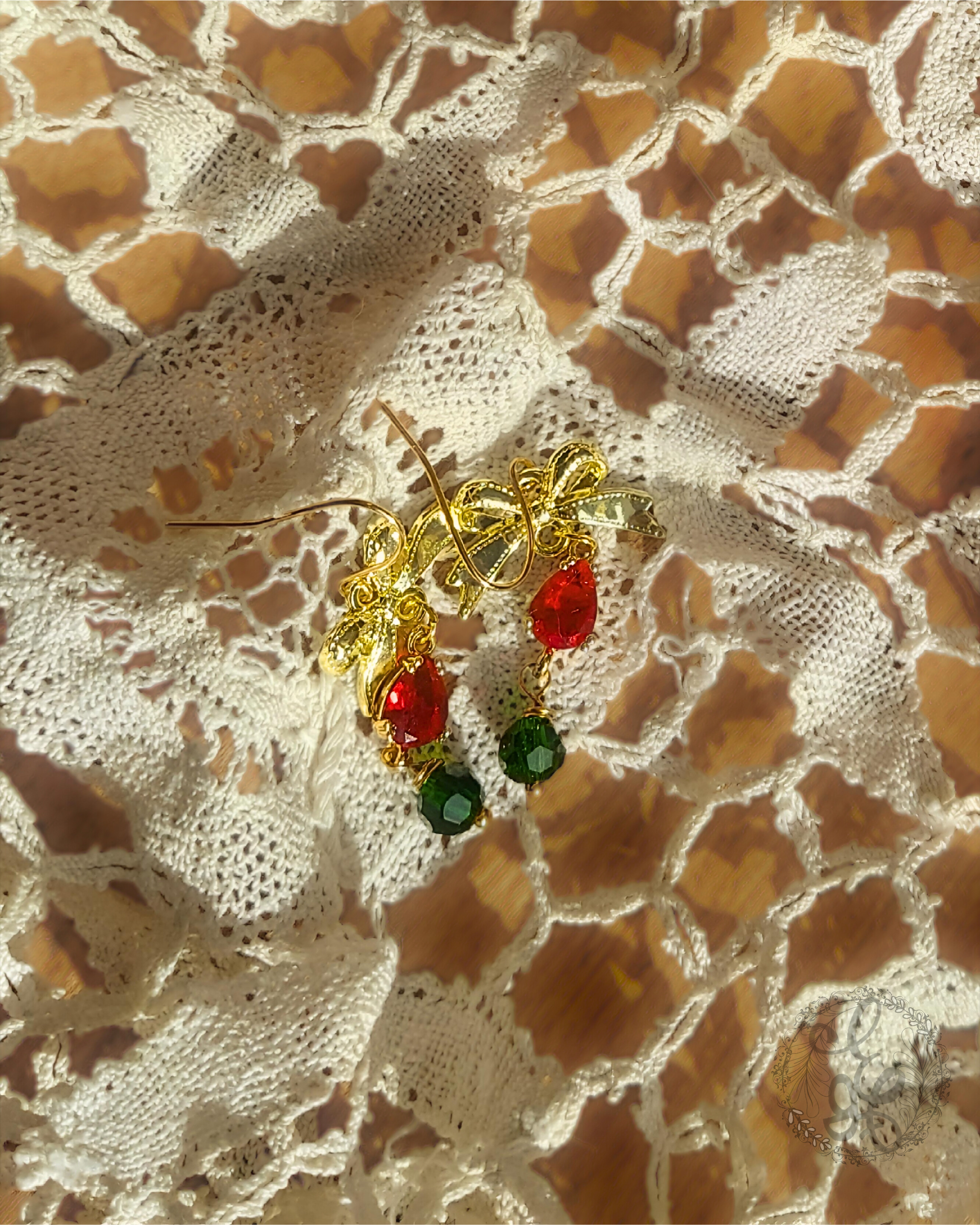 Special Edition Christmas Bow Earrings – Vintage Holiday Charm