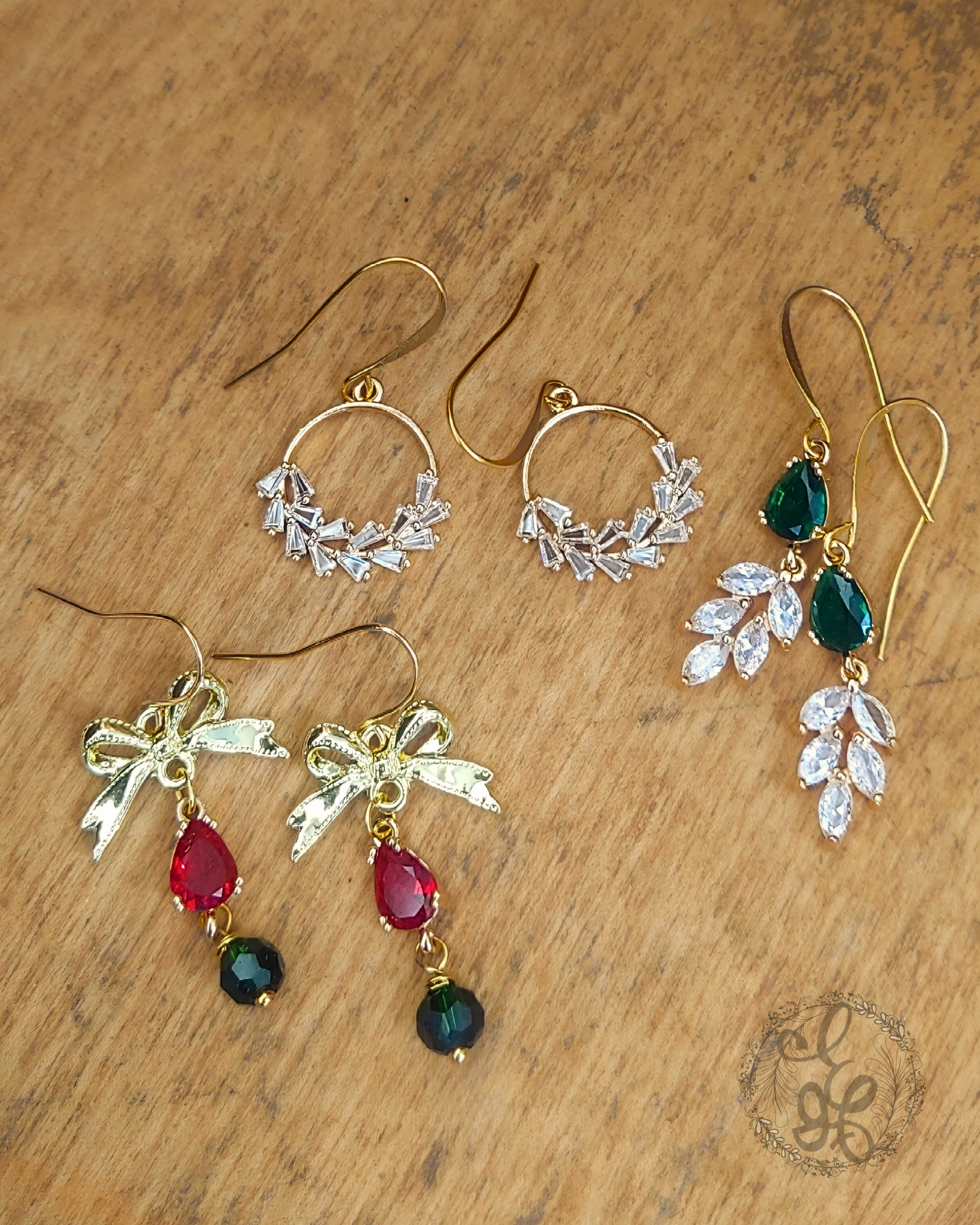 Special Edition Christmas Bow Earrings – Vintage Holiday Charm